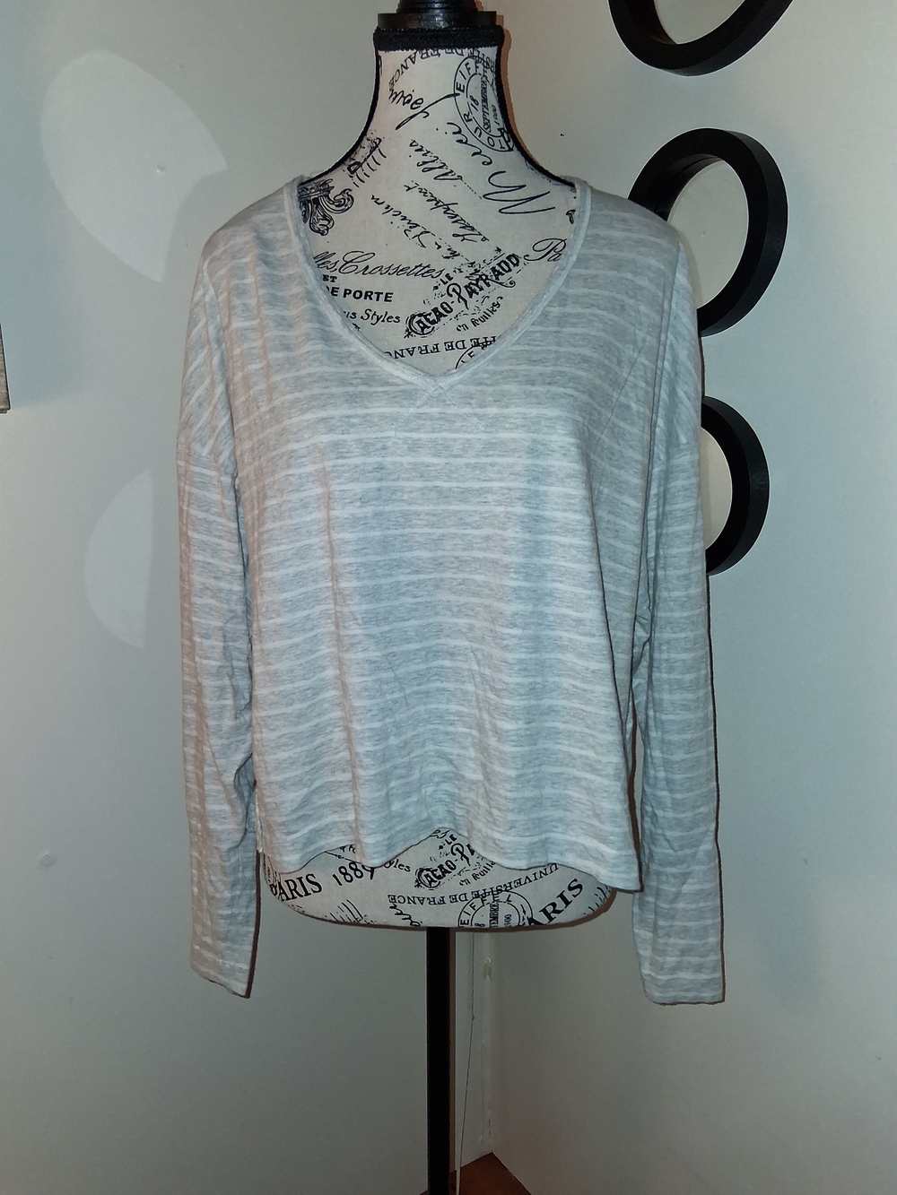 aerie Light Gray & White Striped V-Neck Long Sleeve Top